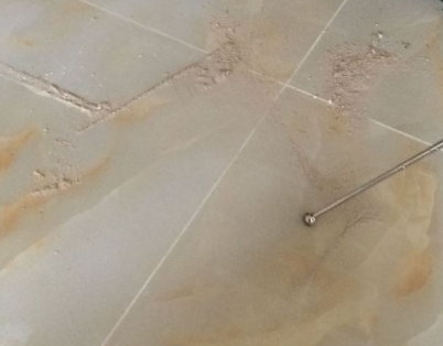 香河瓷砖空鼓维修公司分享粘合剂选择不当在瓷砖铺贴过程中可能导致以下问题