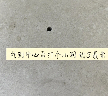 香河瓷砖空鼓维修公司专业解答在瓷砖铺贴过程中，如果砂料搅拌不均匀，将会带来以下问题